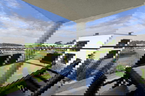 Foto 10 - Heritage Apartment With Swimming Pond