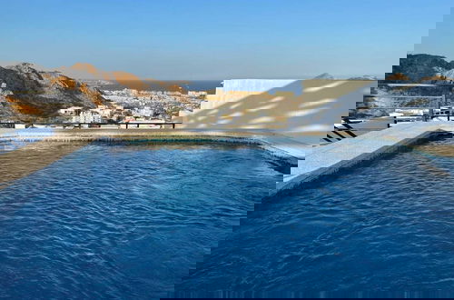 Photo 9 - Oceanwiew Condo Rooftop pool