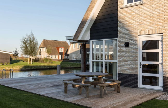Stylish Villa by the Water - Foto 15