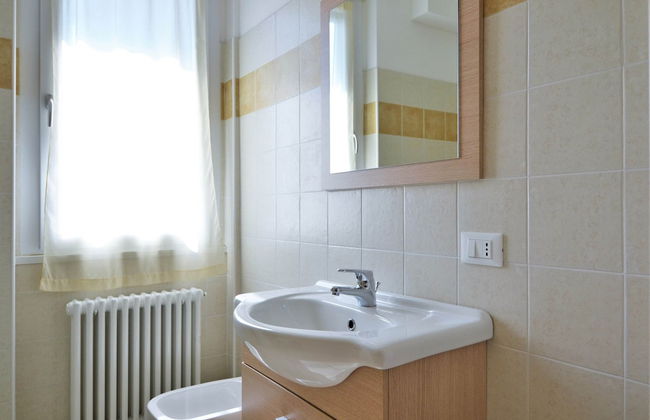Apartment by Lake Como With Scenic Views - Photo 33