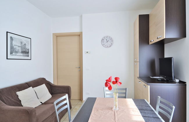 Apartment by Lake Como With Scenic Views - Photo 18