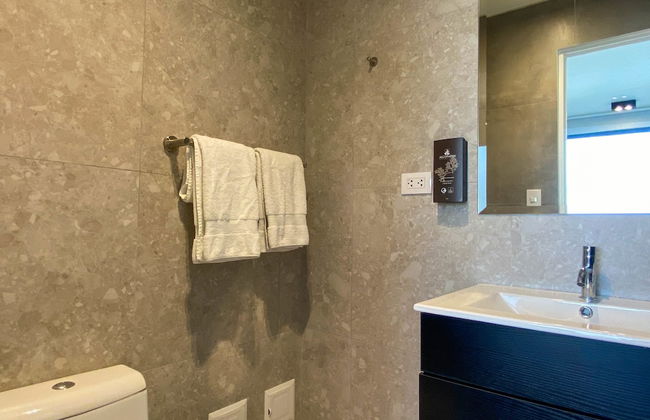 w Modern 2BR w Jacuzzi in Miraflores - Foto 13