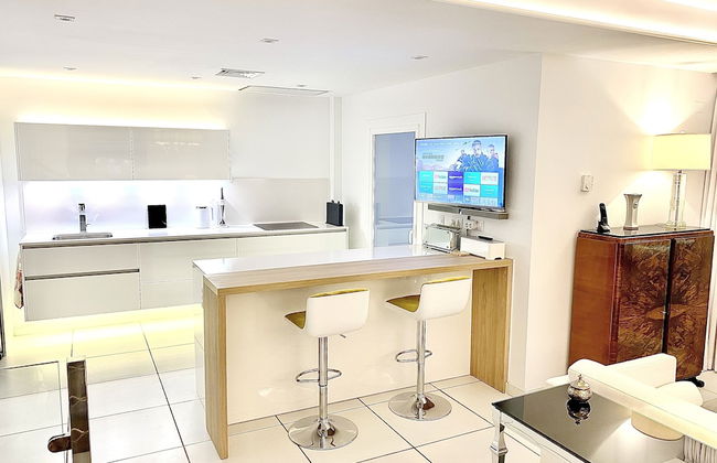 MONDRIAN Luxury Suites & Villas - Photo 24