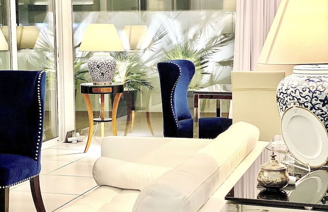 MONDRIAN Luxury Suites & Villas - Photo 32