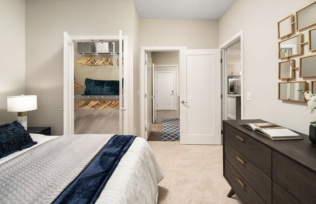 MONDRIAN Luxury Suites & Villas - Photo 6
