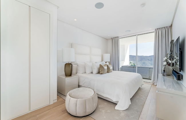 MONDRIAN Luxury Suites & Villas - Photo 9