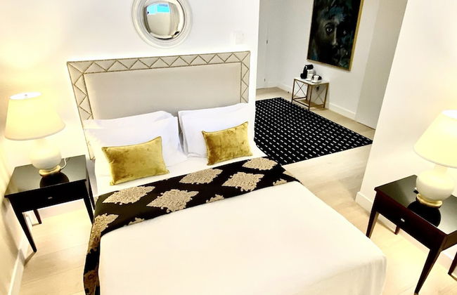 MONDRIAN Luxury Suites & Villas - Photo 11