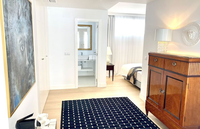 MONDRIAN Luxury Suites & Villas - Photo 12