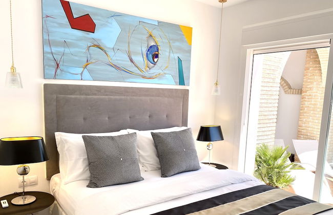 MONDRIAN Luxury Suites & Villas - Photo 14
