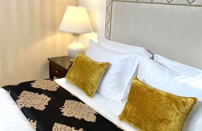 MONDRIAN Luxury Suites & Villas - Photo 5
