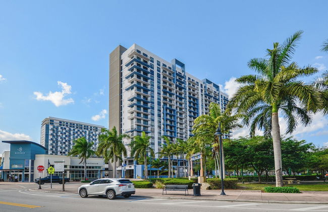 Spacious 2-Bedroom Condo at Doral Park - Foto 37