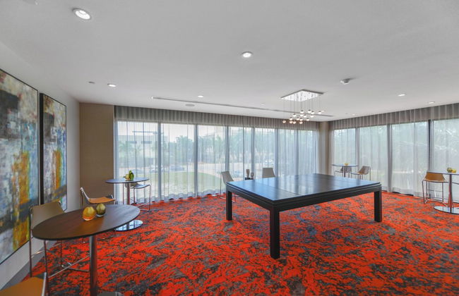 Spacious 2-Bedroom Condo at Doral Park - Foto 36