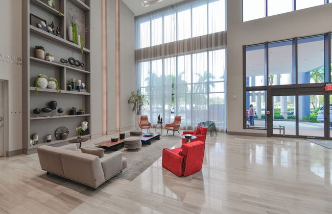 Spacious 2-Bedroom Condo at Doral Park - Foto 2