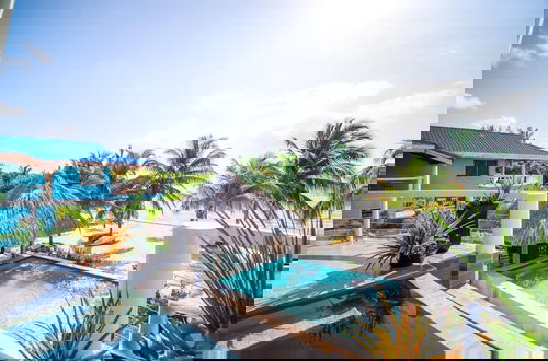 Foto 6 - Luxury Oceanfront Villa w 2 Pools Beach Pier