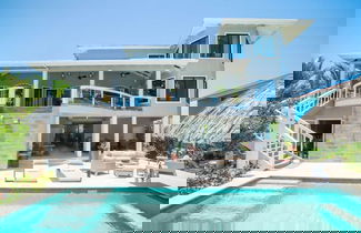 Foto 2 - Luxury Oceanfront Villa w 2 Pools Beach Pier