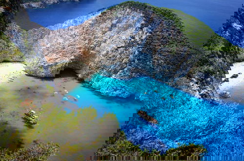 Foto 2 - Zante s Azure Nest - Serene Summer Getaway