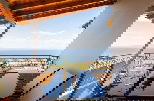 Foto 22 - Verga Beachside Getaway With Panoramic Seaviews