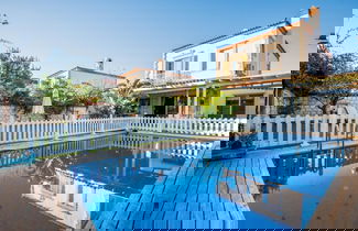 Foto 1 - Luxury Duplex Villa w Pool and Garden in Alacati