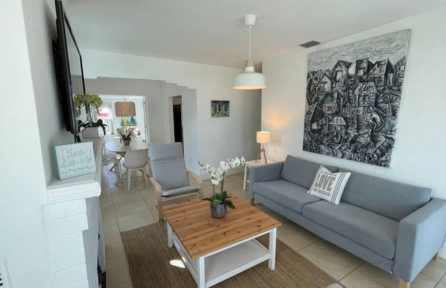 Cozy and Super Location 2 BR - Photo 1