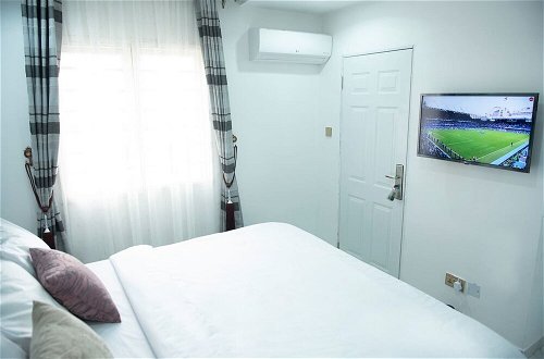 Photo 5 - Luxury 3 Bedroom Apartment With Wifi