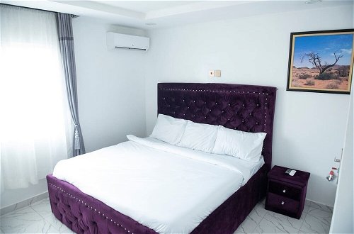 Foto 6 - Luxury 3 Bedroom Apartment With Wifi
