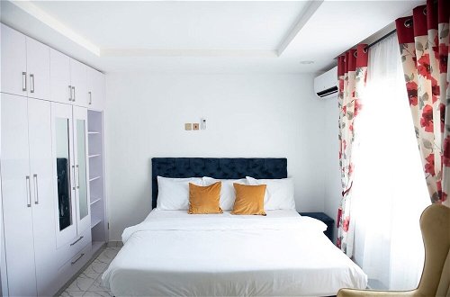 Foto 8 - Luxury 3 Bedroom Apartment With Wifi