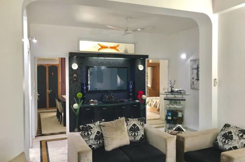 Photo 18 - Security & Comfort 2 Bedroom Apartment in Gurugram