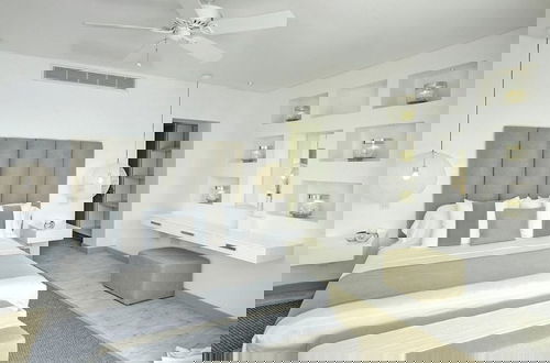 Photo 8 - Footprints by Blue Sky Luxury