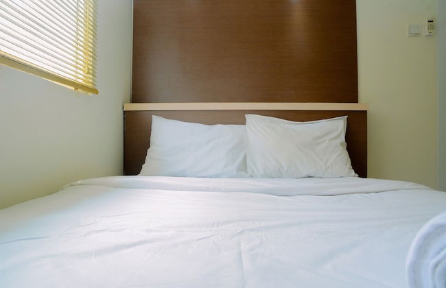 Fully Furnished and Cozy 2BR at Green Pramuka City Apartment - Foto 3
