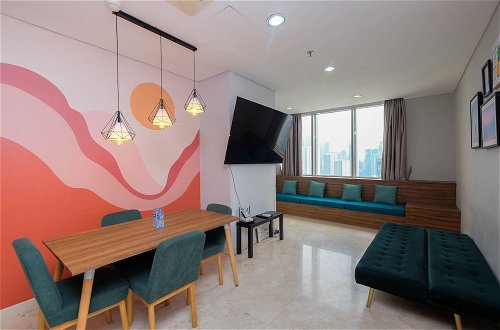 Photo 9 - Luxury And Strategic 1Br Apartment At The Empyreal Epicentrum