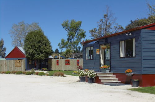 Photo 26 - Glenavys Waitaki River Motor Camp - Caravan Park