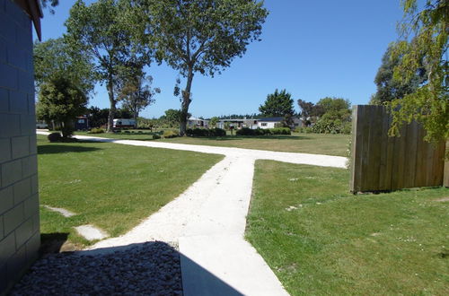 Photo 29 - Glenavys Waitaki River Motor Camp - Caravan Park