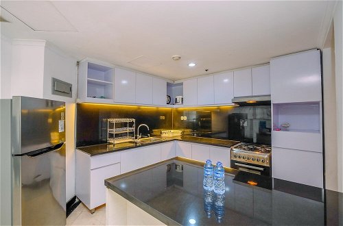 Photo 7 - Comfort 2Br + Extra Room At Sudirman Tower Condominium Apartment