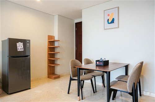 Photo 9 - Comfortable Deluxe 2BR at The Empyreal Condominium Epicentrum Apartment By Travelio