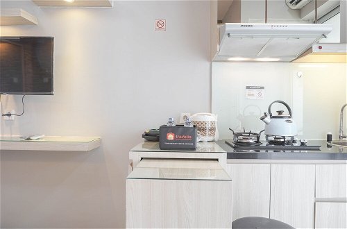 Foto 6 - Well Designed And Cozy Studio At Bassura City Apartment