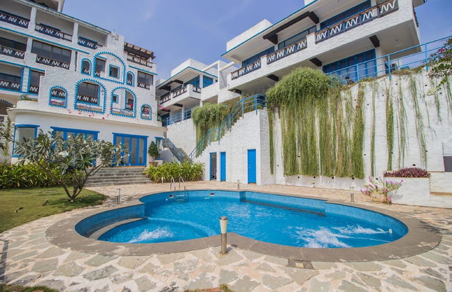 OYO 11899 Home Greek Style 4BHK Penthouse Bambolim - Foto 1