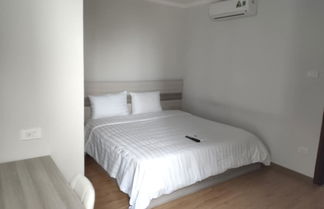 Photo 2 - Himeji Serviced Apartments