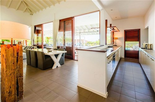 Foto 6 - Luxurious Villa in Jan Thiel With Pool