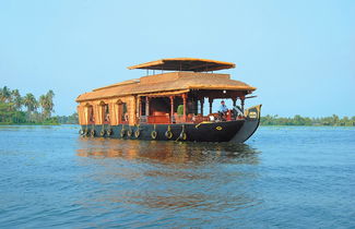 Photo 1 - Sterling House boat Lake Palace Alleppey