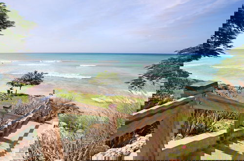 Foto 23 - Oceanfront 2-bed Apt With Pool Near Surfing - Rosalie #2 2 Bedroom Apts by Bluescape