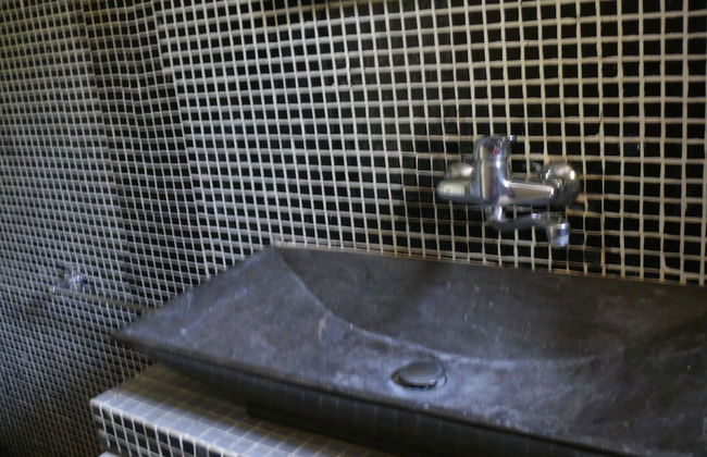 Picturesque Studio Apartment - Foto 12