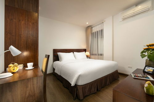 Foto 3 - Poonsa Duy Tan Hotel & Serviced Apartment