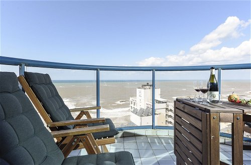 Photo 15 - Panoramic Sea View Over Beach w Balcony
