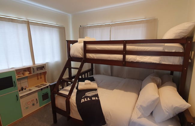 Cheerful 3BR Home - Free WiFi & Netflix - Foto 7