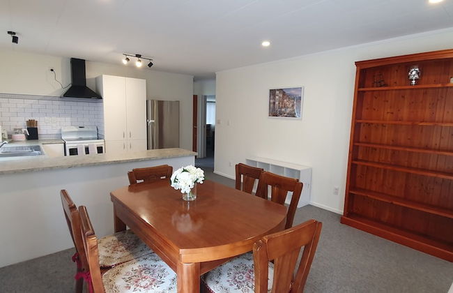 Cheerful 3BR Home - Free WiFi & Netflix - Foto 12