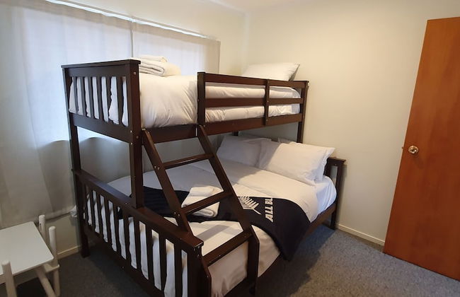 Cheerful 3BR Home - Free WiFi & Netflix - Foto 6