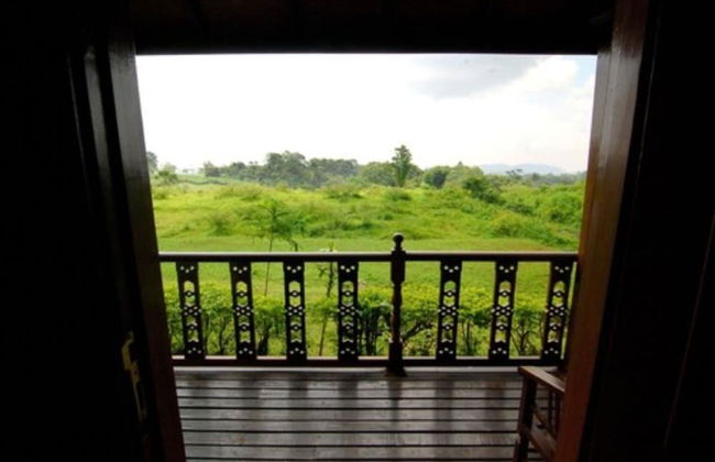 Villa ChavaMinerva Kayu - Ciater - Foto 18