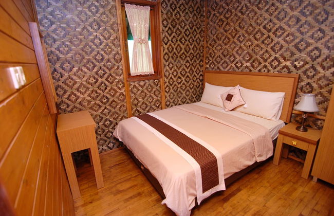 Villa ChavaMinerva Kayu - Ciater - Foto 3