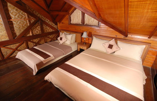 Villa ChavaMinerva Kayu - Ciater - Foto 2