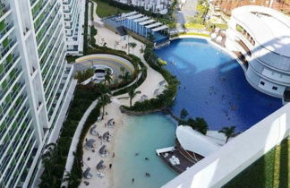 Foto 1 - Azure Urban Resort and Residences